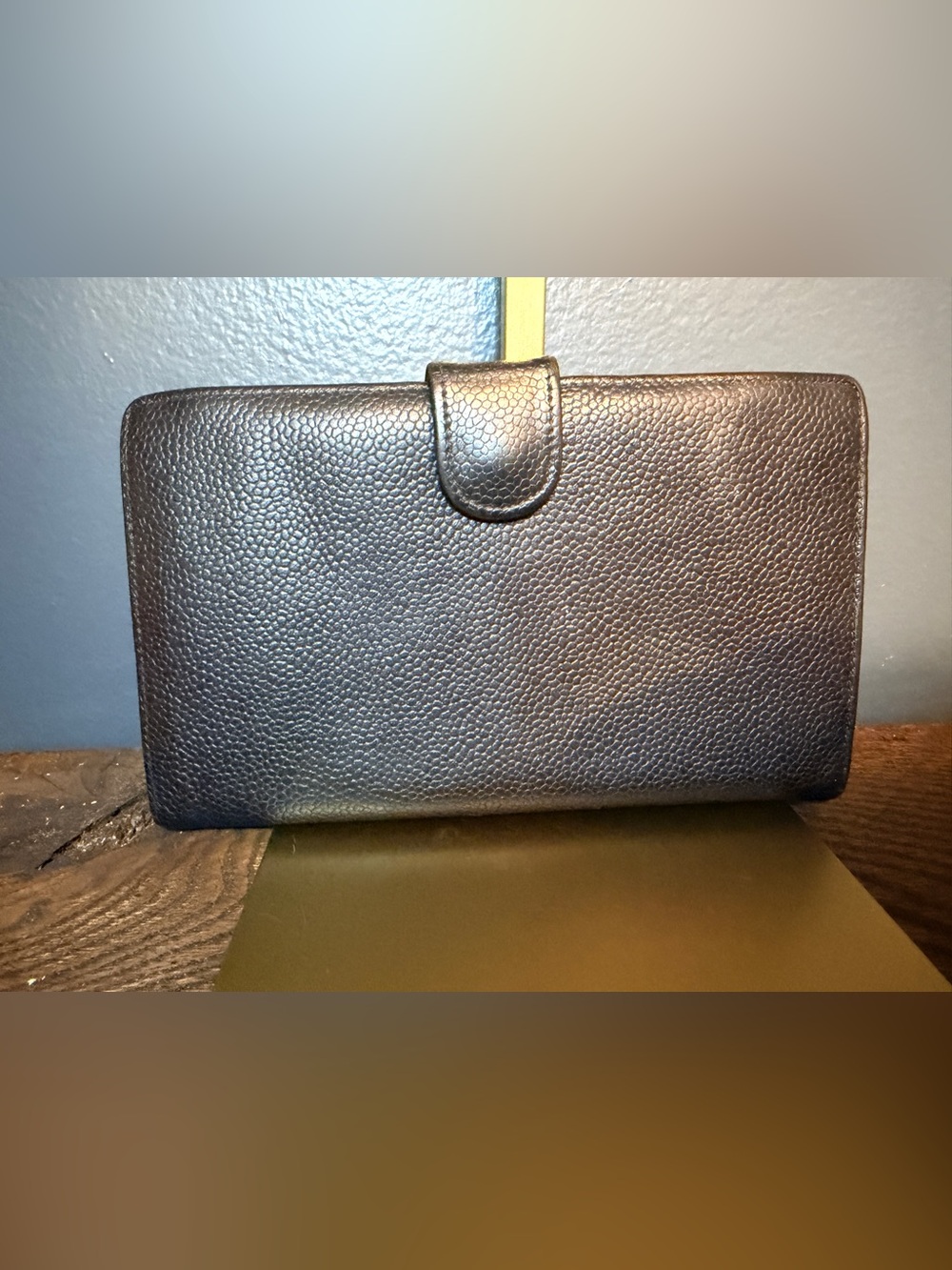 CHANEL Caviar Leather Kiss-lock CC Wallet - Picture 2 of 8